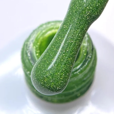 6733